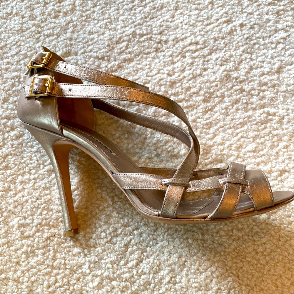 Manolo Blahnik made in Italy Gold Strapped Open Toe Pump